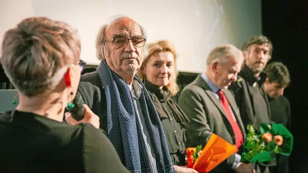 Na goriški predpremieri se je predstavila filmska ekipa z režiserjem  Radovanom  Čokom (levo). 