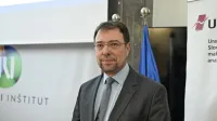 Dr. Peter Wostner kot odličen primer preobrazbe izpostavlja 
Ajdovščino. 