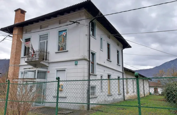 Stavbo Rdečega križa in okolico bodo preuredili za potrebe 
socialnovarstvenih organizacij in za center za dnevne aktivnosti 
starejših.  