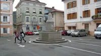 Prostori za delo na daljavo bi prispevali k oživitvi starega trga in bi 
vsaj delno zaustavili odseljevanje.  