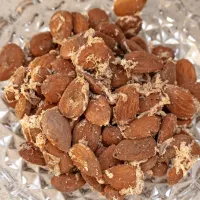 

Kadar v hrani opazite ličinke, odrasle živali ali zgolj drobne nitke, 
jo takoj zavrzite.