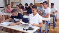 Nekateri srednješolci se sprašujejo, zakaj so slovnična pravila sploh potrebna, pravi profesorica slovenščine na STŠ Koper Eva Sluga.