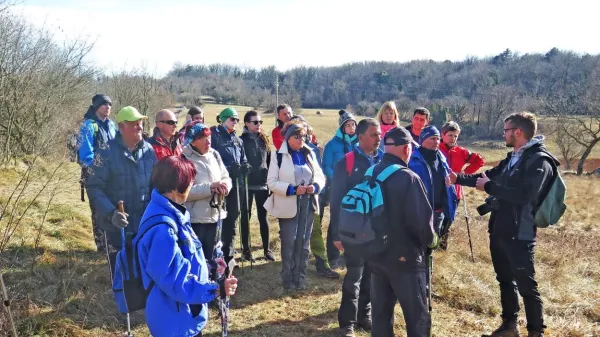 Turistični vodniki so pomembni, saj so vezni člen med obiskovalci 
in ponudniki, so prepričani v Društvu turističnih vodnikov Krasa in 
Brkinov. 