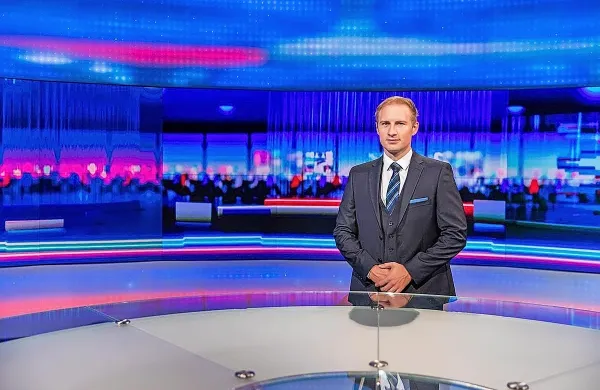 Novinar in televizijski voditelj Luka Svetina zapušča informativni 
program Televizije Slovenija.