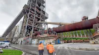 V svetu delavcev Salonit Anhovo od kanalskega župana terjajo javno opravičilo za “izrečene laži”, MIha 
Stegel pa očitke o lažeh zavrača.