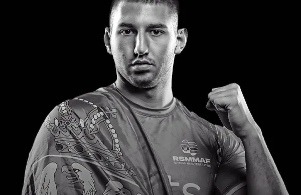 Trije napadi z nožem v Beogradu: Neznanec ubil perspektivnega srbskega MMA borca