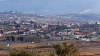 Bertoki  v zadnjih letih niso  zaledje Kopra, temveč že njegovo 
primestje. 