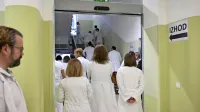 Najdaljša zdravniška stavka v zgodovini Slovenije se danes  
preveša v sedmi teden. 
