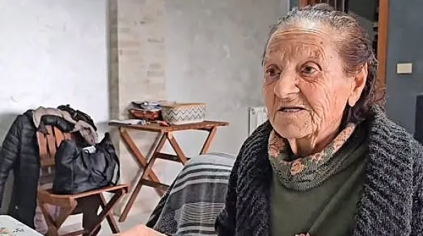 Mercede Porcu iz Nove Gorice se je odpravila na Sardinijo, kjer se 
je udeležila volitev.