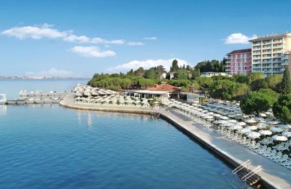 Plaža Meduza v Portorožu 