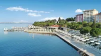 Plaža Meduza v Portorožu 