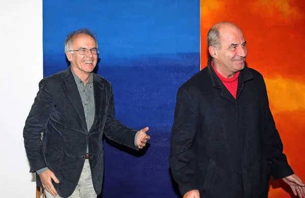 Andraž Šalamun z bratom Tomažem na otvoritvi razstave Diptihi 2006 in Triptihi 2007 koprskega slikarja Andraža 
Šalamuna in predstavitvi dvojne pesniško-likovne zbirke Dva brata skozi ista vrata v Piranu leta 2007.