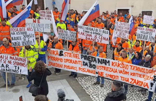 Nov shod podpornikov Salonita
