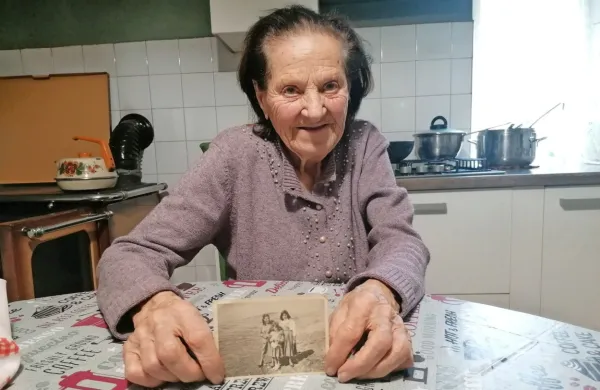 Mercede Porcu je vesela, da je obiskala svojo rojstno vas in 
sorodnike na Sardiniji,  čeprav je doma s svojim izginotjem 
ustvarila precejšen  preplah.