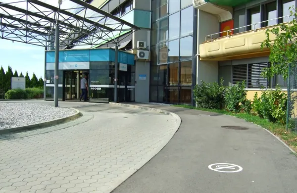Izolska bolnišnica načrtuje tudi letos obsežne investicije v skupni 
vrednosti dobrih devet milijonov evrov lastnih prihrankov. 
