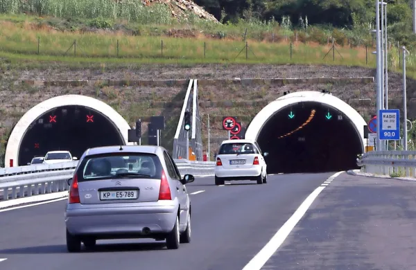 Vozniki naj bodo zaradi spremembe toliko bolj previdni.