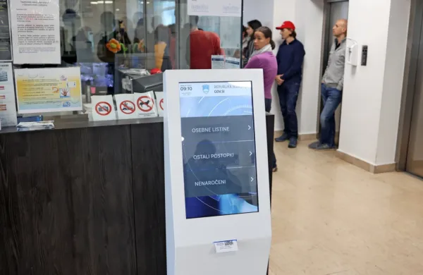 Za pridobitev gradbenega dovoljenja ne bo treba več čakati v 
vrstah na upravnih enotah.  