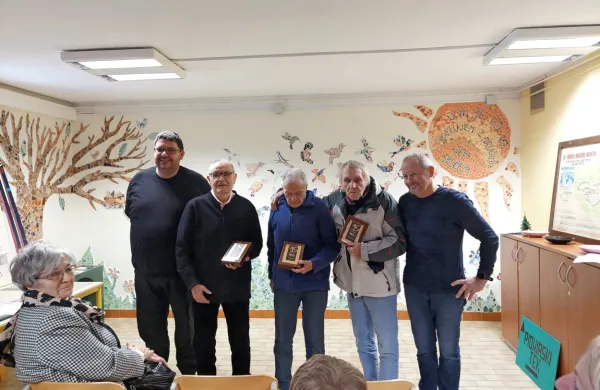 Ob 50 obletnici nagrajeni pobudniki Trnovskega maratona - 
Lucijan Pelicon, Janez Pavčič in Tone Fornezzi - Tof, obujali 
spomine, kot bi smučarski teki potekali včeraj. 