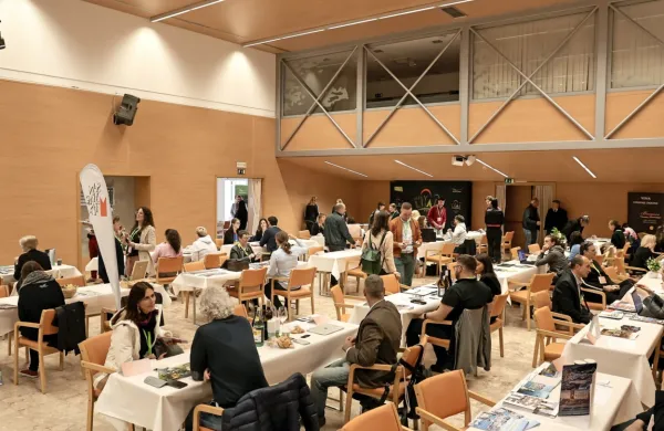 Na turistični borzi v okviru Turistične pomladi se je  organizatorjem 
potovanj predstavilo več kot 50 ponudnikov iz Vipavske doline in 
sedmih sosednjih destinacij. 