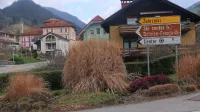 Občina Cerkno je izstopajoč primer nizke zadolženosti, a hitrega razvojnega nazadovanja tudi zaradi strahu pred krediti.