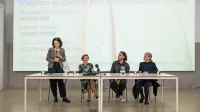 Slovenski paviljon so na novinarski konferenci predstavili (z leve): 
v.d. direktorice Moderne galerije Martina Vovk, ministrica za 
kulturo Asta Vrečko, kurator Vladimir Vidmar in umetnica Nika 
Špan. 