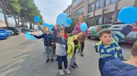 Malčki iz vrtca Polžek Šalara sprehod posvetili ljudem z Downovim sindromom