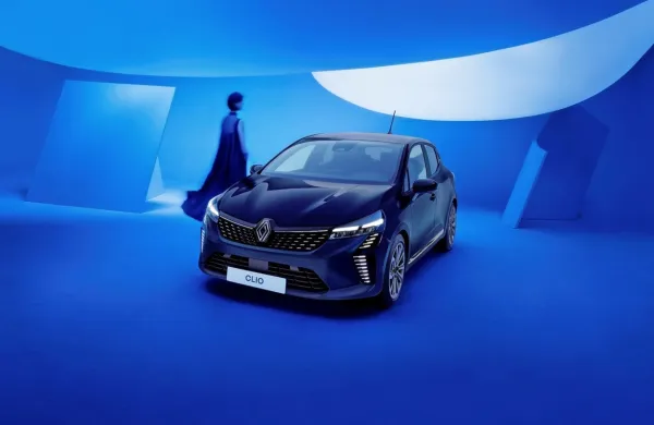 RENAULT CLIO I FEEL SLOVENIA: ISTA LJUBEZEN, NOVA ZGODBA