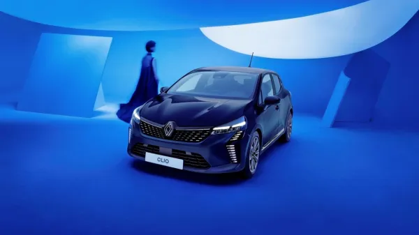 RENAULT CLIO I FEEL SLOVENIA: ISTA LJUBEZEN, NOVA ZGODBA