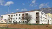   Z   domom starejših imajo po selitvi dejavnosti v Dom Kresnice 
smele načrte, a občina mora najprej postati njegova lastnica.