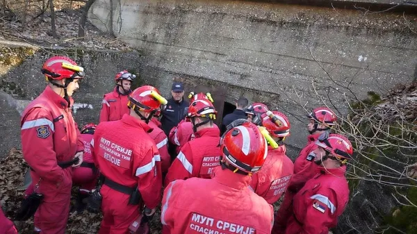 Po objavi posnetka dvoletno Danko iščejo tudi avstrijski kriminalisti, tiralico razpisal še Interpol