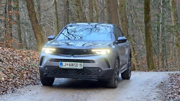 Oplov električar bo bržkone primeren za drugi avto v družini, ki bi 
bil za uporabo na kratke razdalje.