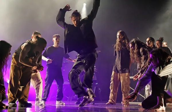 Plesni koncert Fusion reactor bo jutri izvirno  zaključil sklop gostujočih predstav v 
letošnji sezoni SSG. 