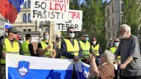Hitler je heroj, dostojanstvo pa na gnoj