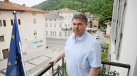 Miha Stegel poudarja, da cilj ni zaprtje cementarne, pač pa najti 
rešitve, da bo emisij občutno manj in da bo monitoring bolj 
strikten. 