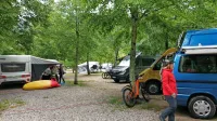 V kobariških kampih je le za vzorec gostov, v preteklosti so 
spomladi prevladovali kajakaši.  