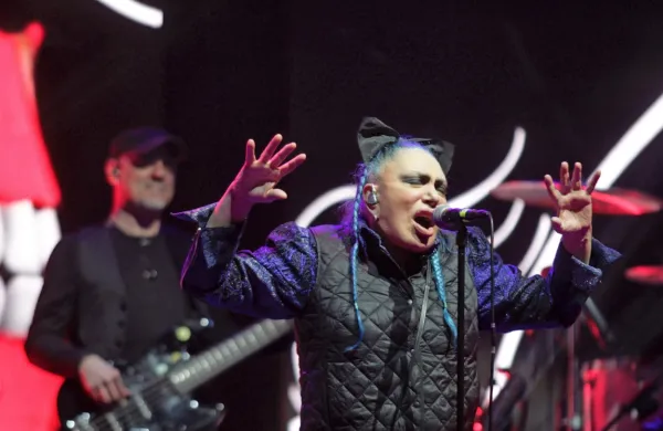   Loredana Bertè je v Avditoriju v družbi odlične spremljevalne zasedbe  prepričljivo izvedla tako starejše 
uspešnice kakor najnovejše hite, domala pri  vseh pa ji je pritegnilo uglašeno občinstvo. 