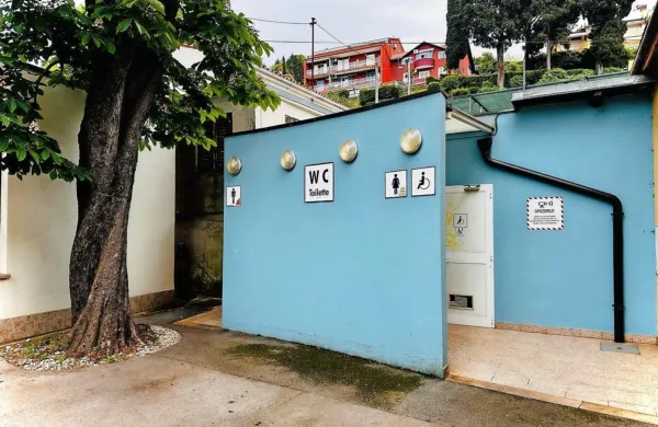 V Portorožu začeli prenavljati javne sanitarije