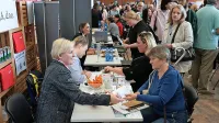 Med obiskovalci je sejem zaposlitvenih priložnosti požel precejšnje zanimanje. 
