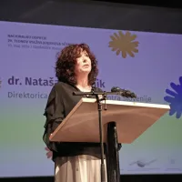 Zbrane je nagovorila tudi  direktorica Andragoškega centra Republike Slovenije dr. Nataša Potočnik. 