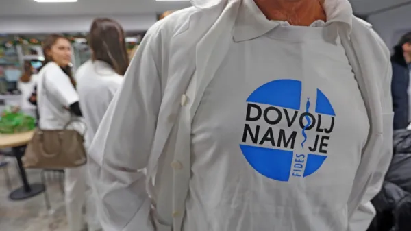 Golob o zdravniški stavki: Fides izsiljuje, da je vreden več od ostalih skupin v zdravstvu