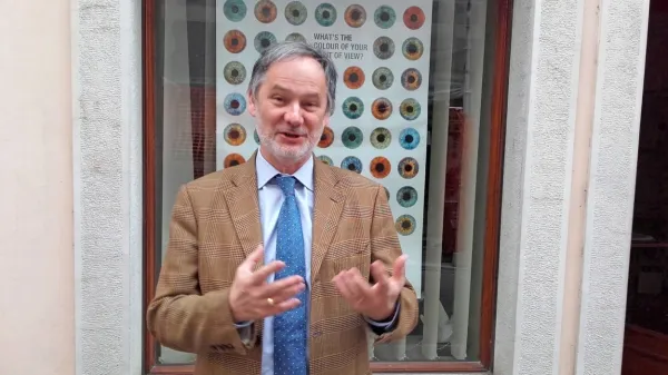 Predsednik Italijanske unije Maurizio Tremul očita slovenskemu 
parlamentu, da je s priznanjem koprske podružnice organizacije 
prizadel celovitost manjšinske skupnosti v Sloveniji in Hrvaški.