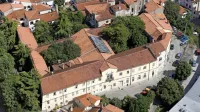 Servitski samostan je edini spomenik državnega pomena v historičnem mestnem jedru Kopra. 