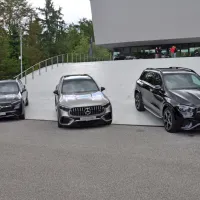 Na ogled na Vranskem je bilo več kot 50 različnih Mercedesov, ki so 
jih povabljenci lahko tudi preskusili.