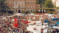 Slovenske organizacije so bile maja 1984 enotne, s Travnika so 
sporočale o 15.000 udeležencih shoda.