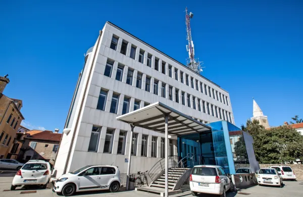 Radio Koper danes praznuje 75. rojstni dan.