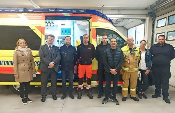 Novo reševalno vozilo ima tudi električno posteljo