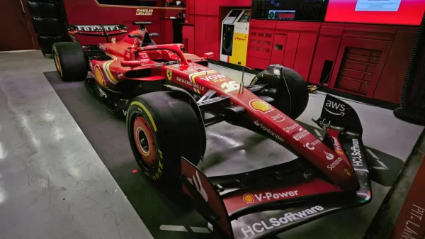 Shell V-Power je edino gorivo, ki ga uporablja, mu zaupa in ga 
priporoča Ferrari. Foto: Shell