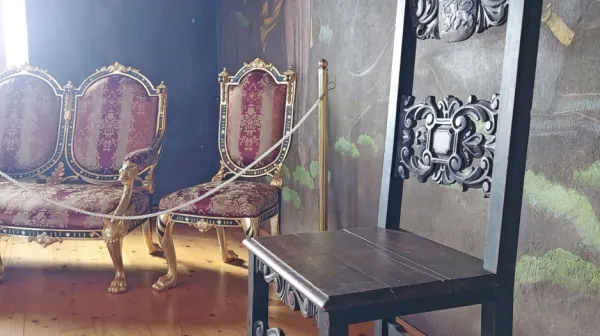 Stol je našel pot domov, na premski grad