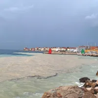 Poplavilo Tartinijev trg v Piranu, pešpot med Piranom in Fieso je zaprta