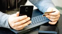 Tekom goljufije napadalci pridobijo popoln nadzor nad e-banko 
žrtev.